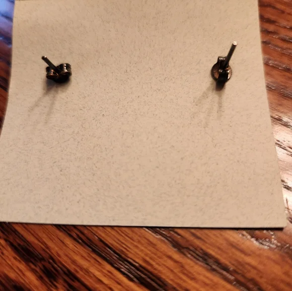 Flying eable post eartings - Picture 2 of 2